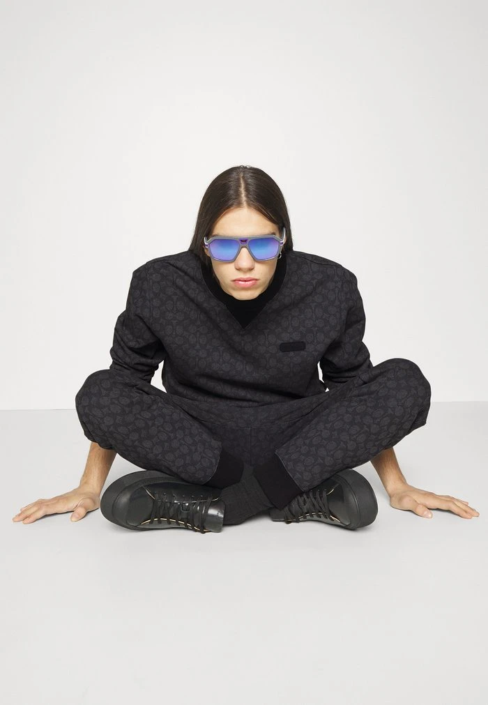 Brand new ???? Coach ESSENTIAL CREWNECK IN SIGNATURE - Sweatshirt - Charcoal Signature ???? 4 Brand new ???? Coach ESSENTIAL CREWNECK IN SIGNATURE - Sweatshirt - Charcoal Signature ???? - Image 4