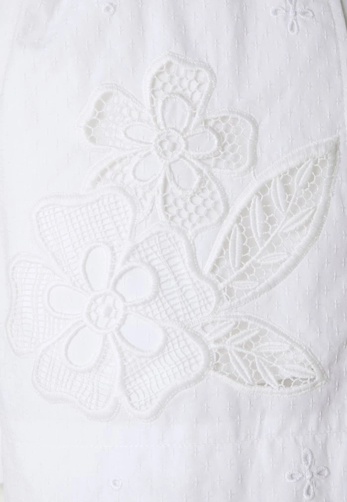 Coupon ???? Coach BRODERIE ANGLAISE - Shorts - Offwhite ???? 3 Coupon ???? Coach BRODERIE ANGLAISE - Shorts - Offwhite ???? - Image 3