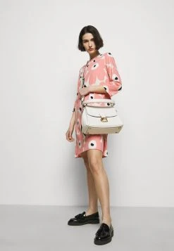 Outlet ✨ Coach SOFT PEBBLE MAY SHOULDER BAG - ???? Handbag - Chalk ????