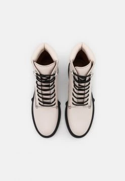 Coupon ???? Coach LORIMER BOOTIE - Lace-up Ankle ???? Boots - Chalk ???? 11 Coupon ???? Coach LORIMER BOOTIE - Lace-up Ankle ???? Boots - Chalk ???? -Coach Shop 444ad13a180c4aa9a98e4c2bc86a609e