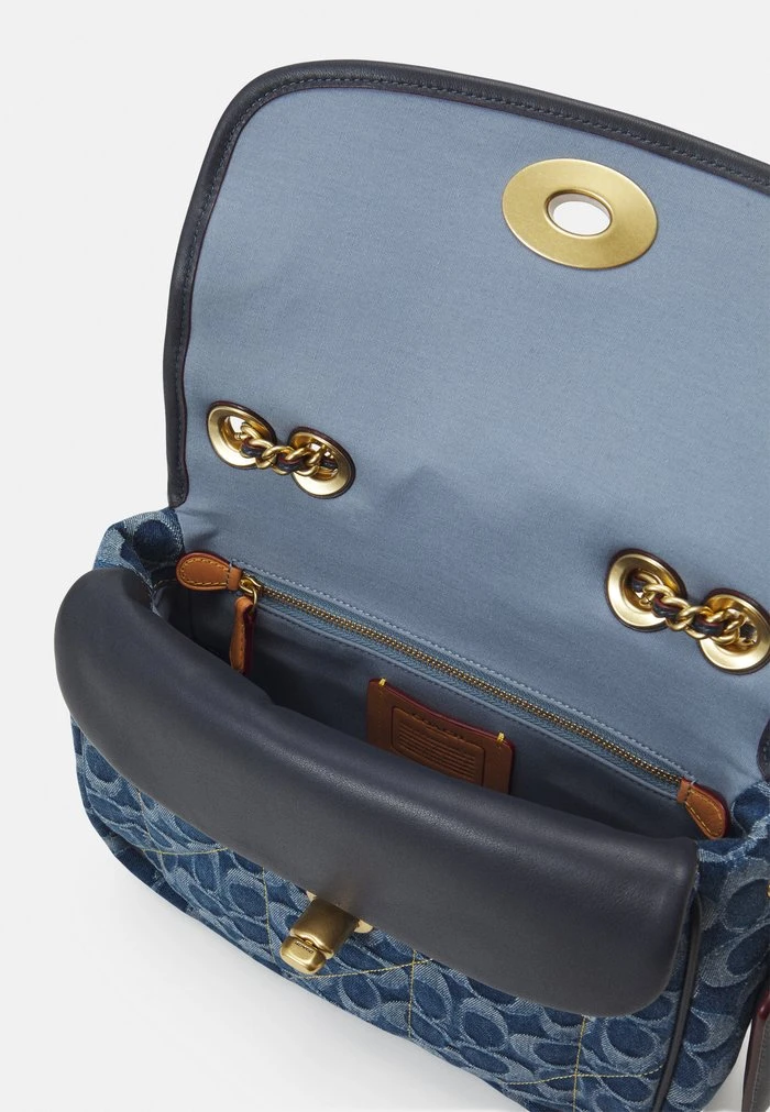 Promo ???? Coach WASHED SIGNATURE QUILTED PILLOW MADISON SHOULDER - Across Body Bag - Indigo Midnight Navy ✔️ 3 Promo ???? Coach WASHED SIGNATURE QUILTED PILLOW MADISON SHOULDER - Across Body Bag - Indigo Midnight Navy ✔️ - Image 3