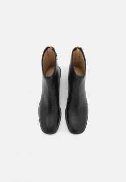 Flash Sale ???? Coach GABI BOOTIE - Classic Ankle ???? Boots - Black ???? 11 Flash Sale ???? Coach GABI BOOTIE - Classic Ankle ???? Boots - Black ???? -Coach Shop 7f90512cc26046989ca691f0fe6332e7