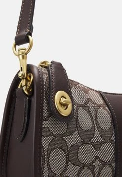 Deals ???? Coach ORIGINALS SIGNATURE SWINGER - ???? Handbag - Oak Maple ⭐ 8 Deals ???? Coach ORIGINALS SIGNATURE SWINGER - ???? Handbag - Oak Maple ⭐ -Coach Shop 9f94e2fd71f4452b9a00b7f0efd46777