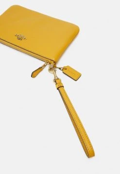 Hot Sale ???? Coach POLISHED SMALL WRISTLET - Clutch - Buttercup ???? 8 Hot Sale ???? Coach POLISHED SMALL WRISTLET - Clutch - Buttercup ???? -Coach Shop aba64802282240f0ab2792b3a4362432