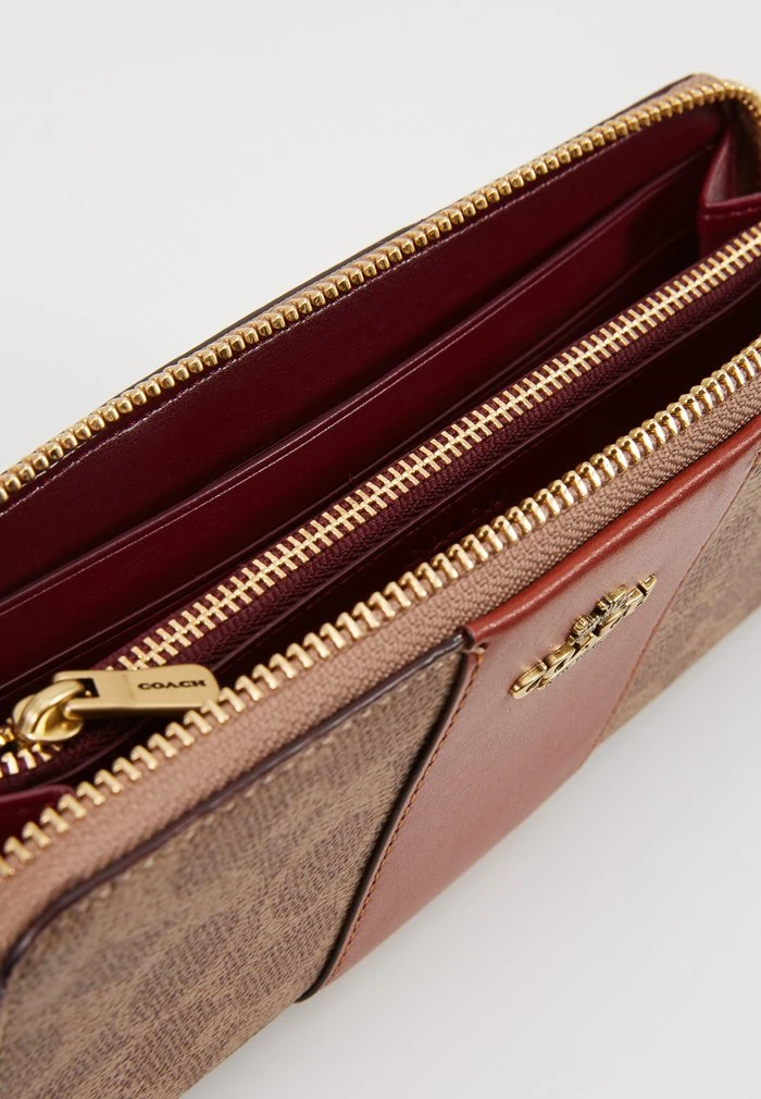 New ???? Coach Wallet - Tan/black ???? 6 New ???? Coach Wallet - Tan/black ???? - Image 6