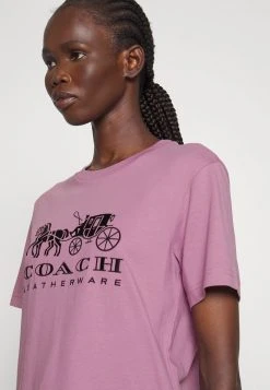 Deals ???? Coach EVERGREEN HORSE AND CARRIAGE TEE - Basic T-shirt - Violet Orchid ✔️ 9 Deals ???? Coach EVERGREEN HORSE AND CARRIAGE TEE - Basic T-shirt - Violet Orchid ✔️ -Coach Shop cfbfb90299e4479ca0ea324ef38dd668