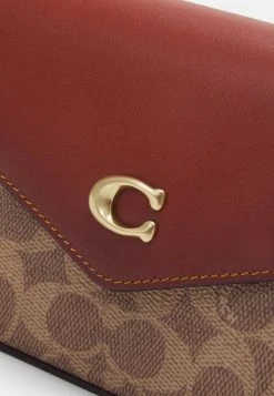 Deals ???? Coach SIGNATURE CROSSBODY - Across Body Bag - Tan/rust ???? 11 Deals ???? Coach SIGNATURE CROSSBODY - Across Body Bag - Tan/rust ???? -Coach Shop d0b16dc444c8490c8040c78a362b0e36