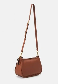 Coach Shop -Coach Shop d765c45bdcea4a9ea57c8fe9e80903f1