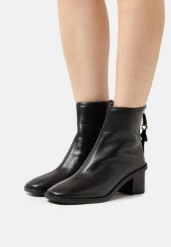 Flash Sale ???? Coach GABI BOOTIE - Classic Ankle ???? Boots - Black ????